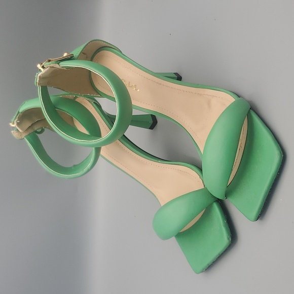Novus Green High Heels Sandals Ankle Straps Size 9 - Picture 5 of 5